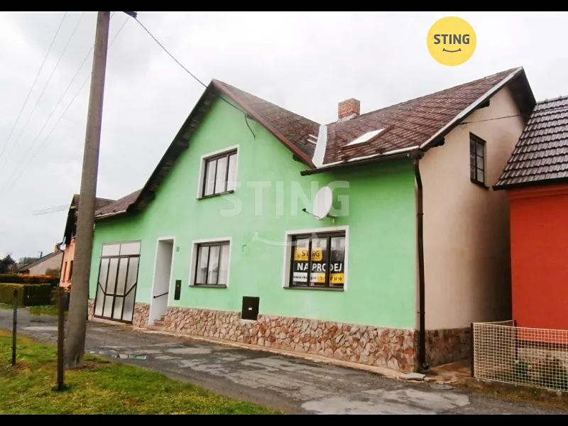 Prodej rodinného domu 200 m², pozemek 1747 m²